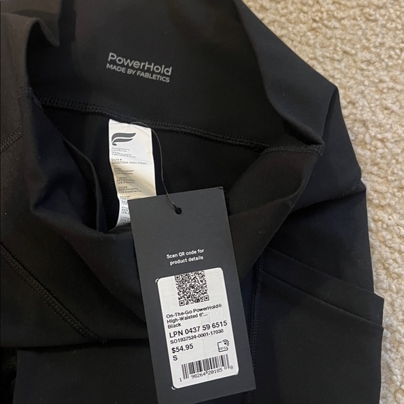 Fabletics On-The-Go PowerHold High-Waisted 6'' Short - Picture 4 of 4